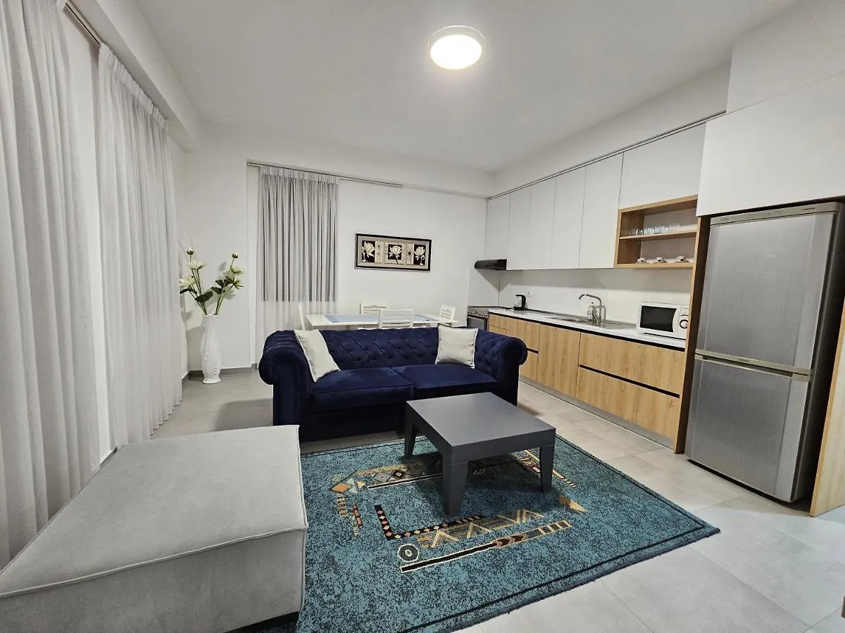 Daily Apartment In Center 티라나 알바니아